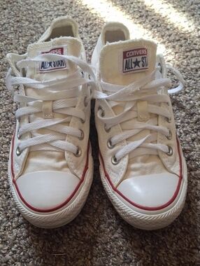 Converse Womans Low Top Sneakers in White with Red Trim